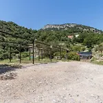 Moli Villa